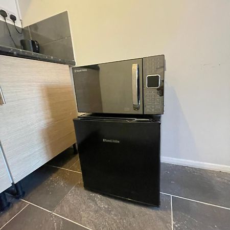 Fantastic Studio, Private Bathroom And Mini Kitchen. Thamesmead  Exterior foto